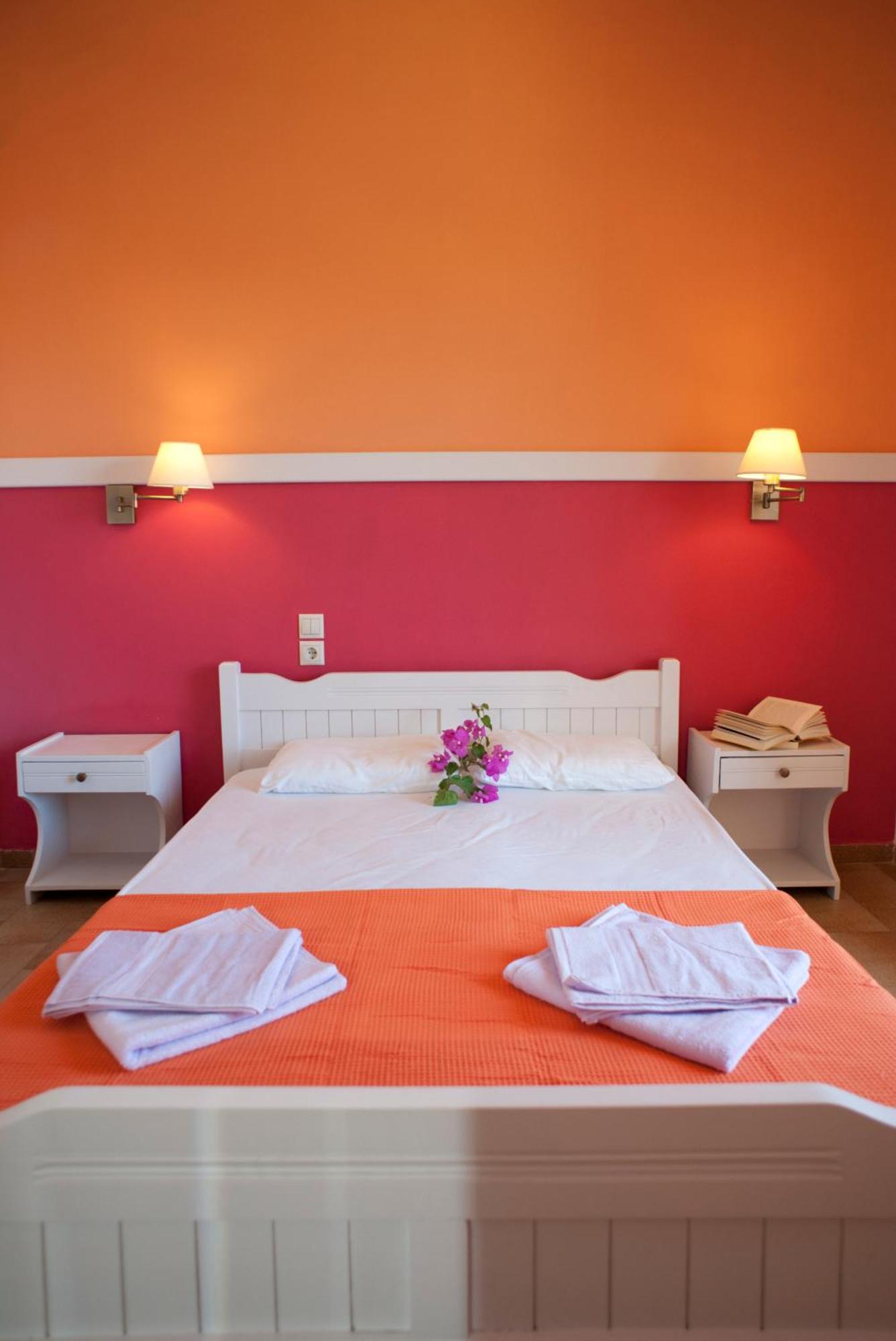 Nikolas Suites Kato Daratso Rum bild